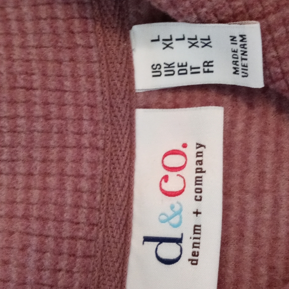 D & Co. long Sleeve Fleece Sweatshirt - Picture 5 of 6